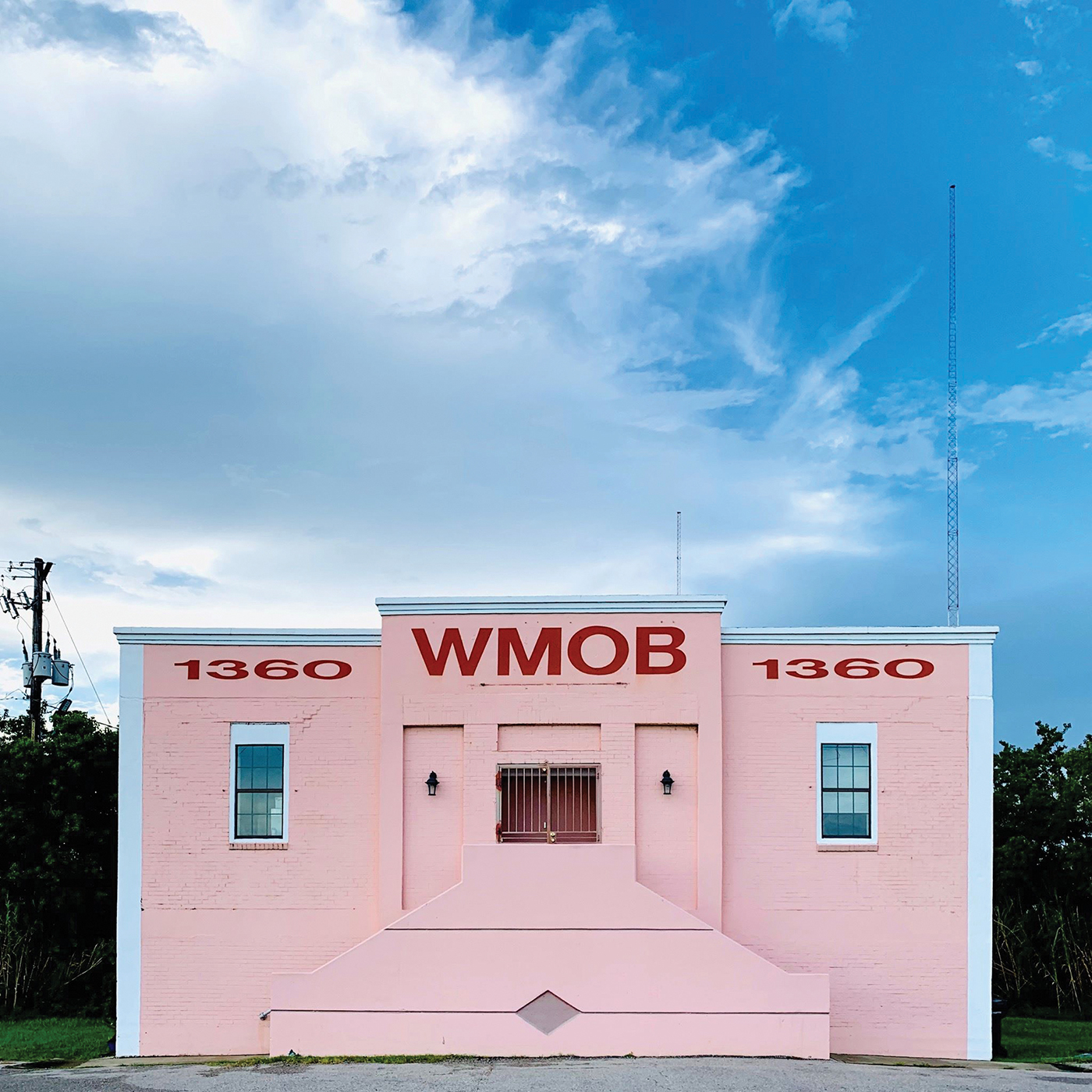 Pink causeway attraction